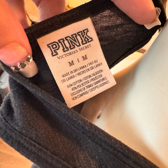 Victoria’s Secret pink tank top - Picture 4 of 5